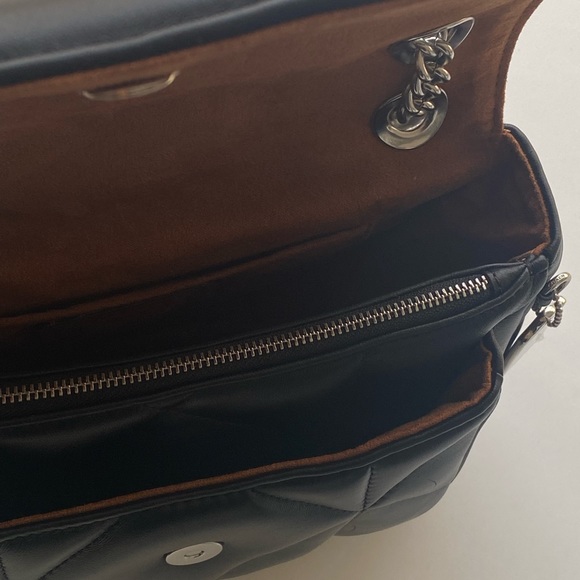 Coach KLARE CROSSBODY 25 WITH PUFFY DIAMOND QUILTING - Picture 6 of 7